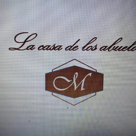 La Casa De Abuelos * Las Navas del Marqués