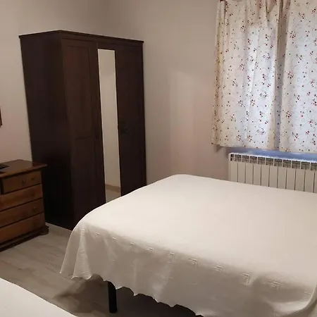 La Casa De Abuelos * Las Navas del Marqués